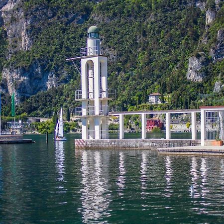 Appartamento Casa Davide Riva del Garda Esterno foto