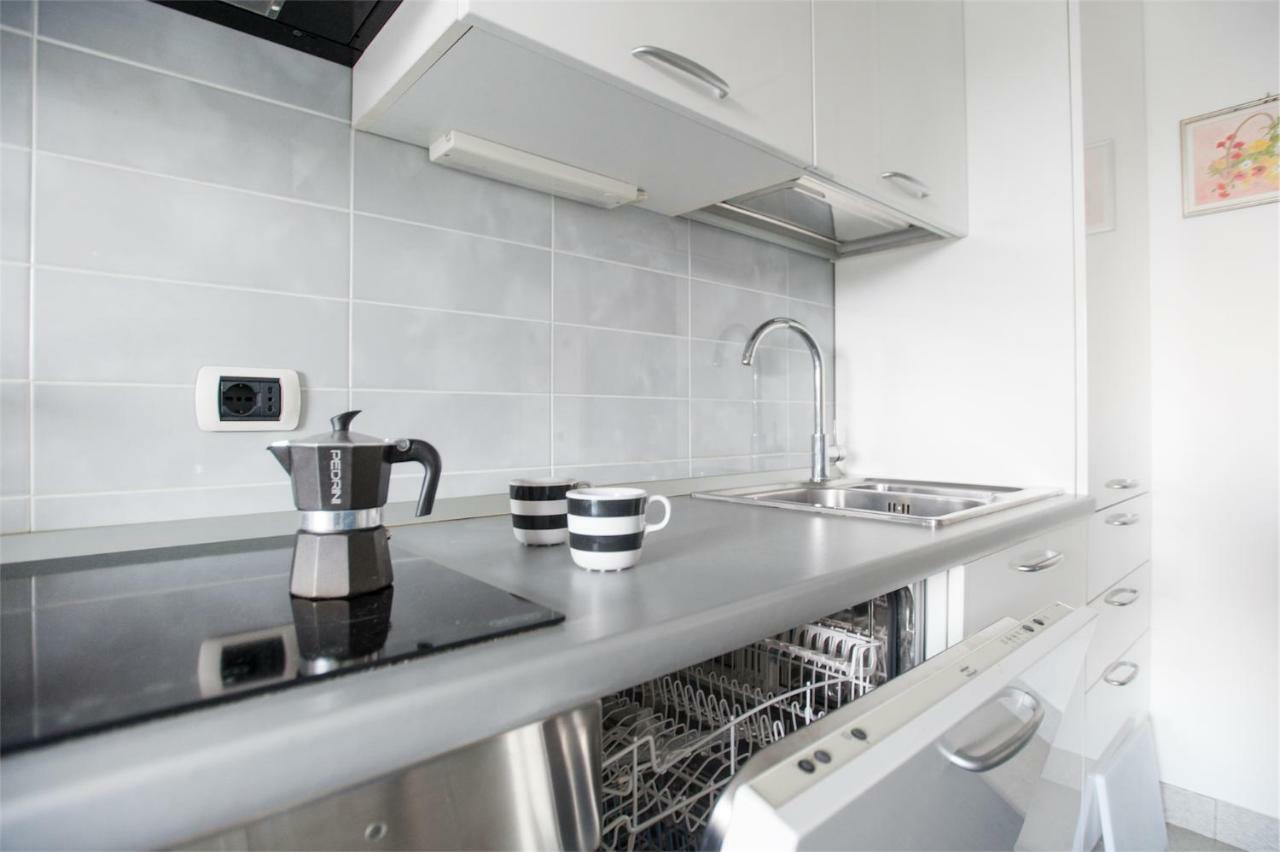 Appartamento Casa Davide Riva del Garda Esterno foto