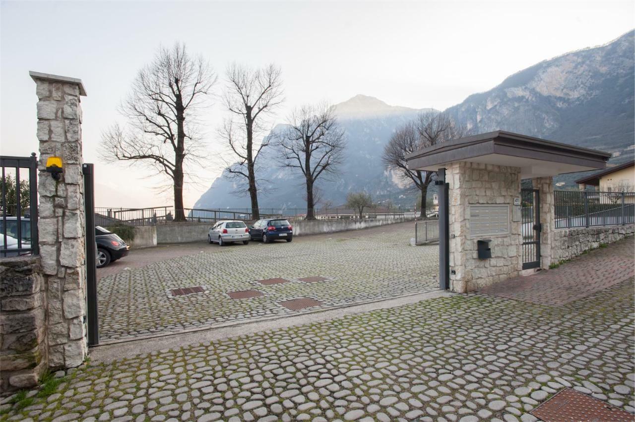 Appartamento Casa Davide Riva del Garda Esterno foto