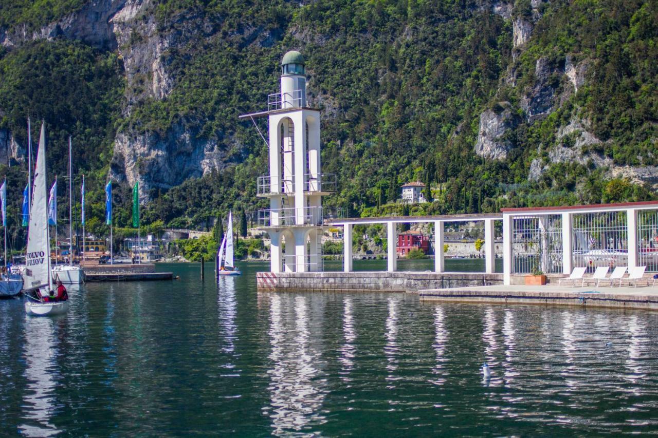Appartamento Casa Davide Riva del Garda Esterno foto