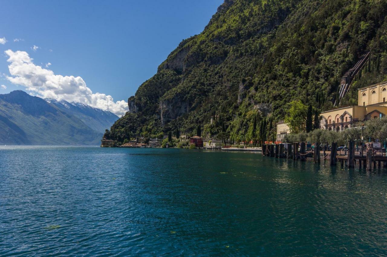 Appartamento Casa Davide Riva del Garda Esterno foto